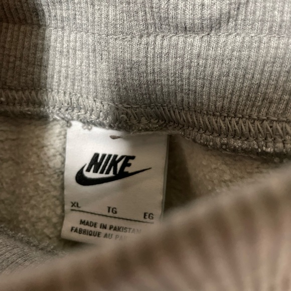 Nike women's extra large gray sweatpants - Picture 4 of 6